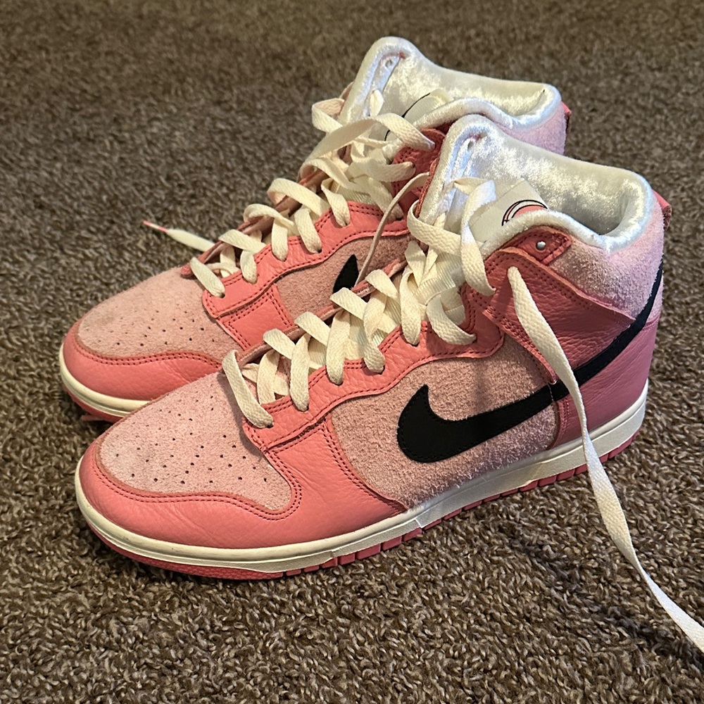 Nike Women's Pink and Black High-Top Sneakers